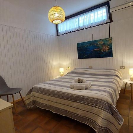 פואניאגו Elisa Holidays Apartments מראה חיצוני תמונה