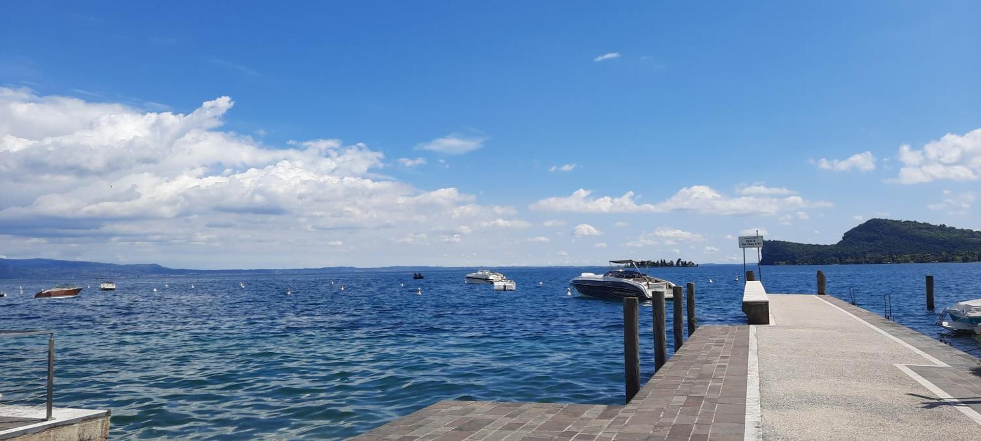 פואניאגו Elisa Holidays Apartments מראה חיצוני תמונה